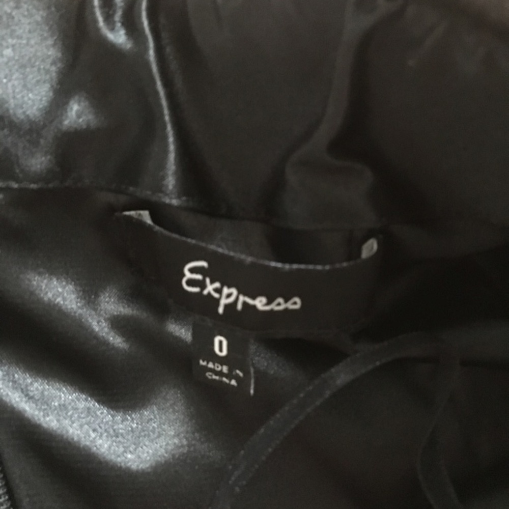 Express Ruffled Dress - Picture 2 of 4